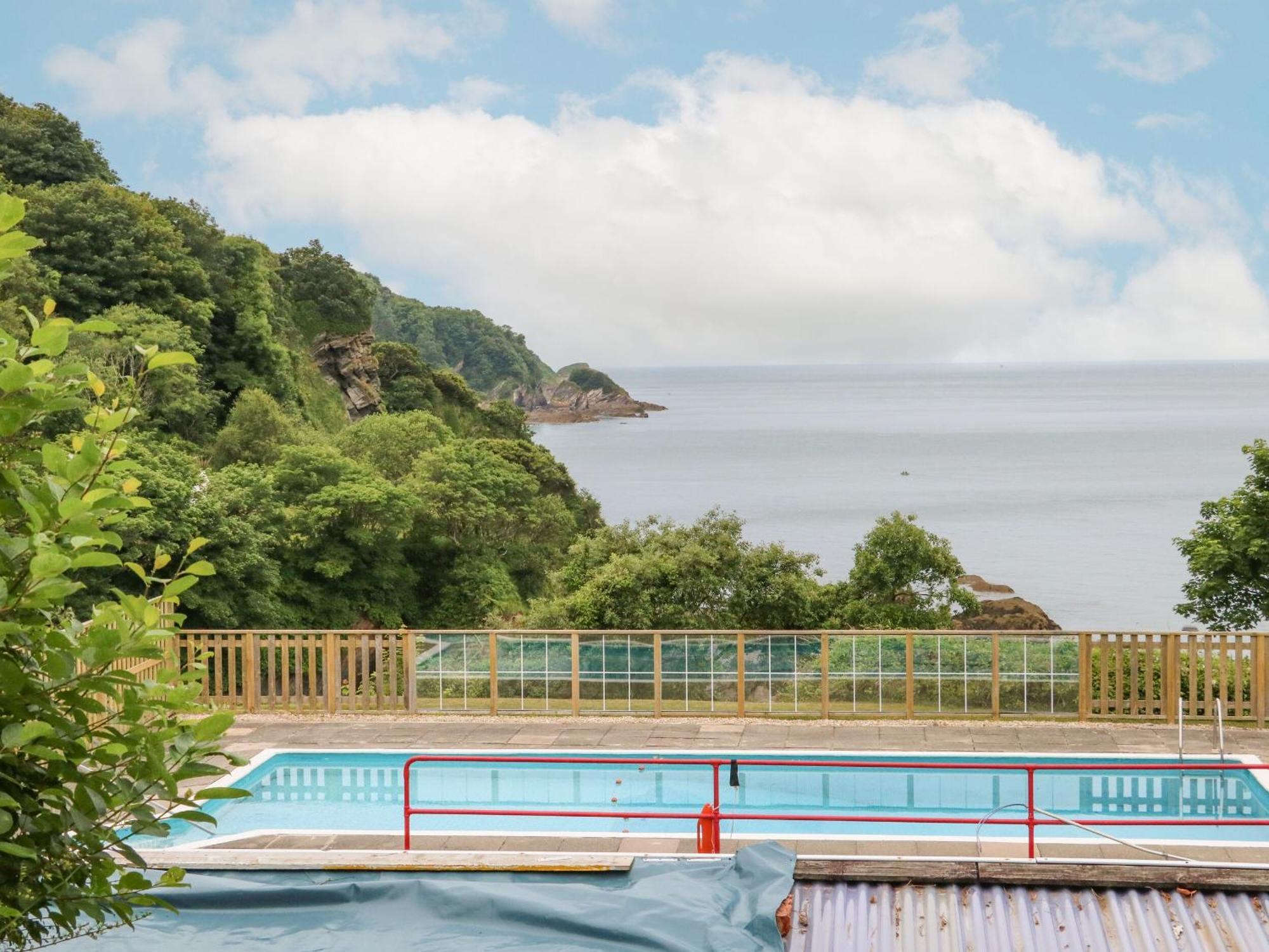 Ochenta Villa Combe Martin Exterior foto